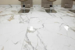 Suelo con mármol.